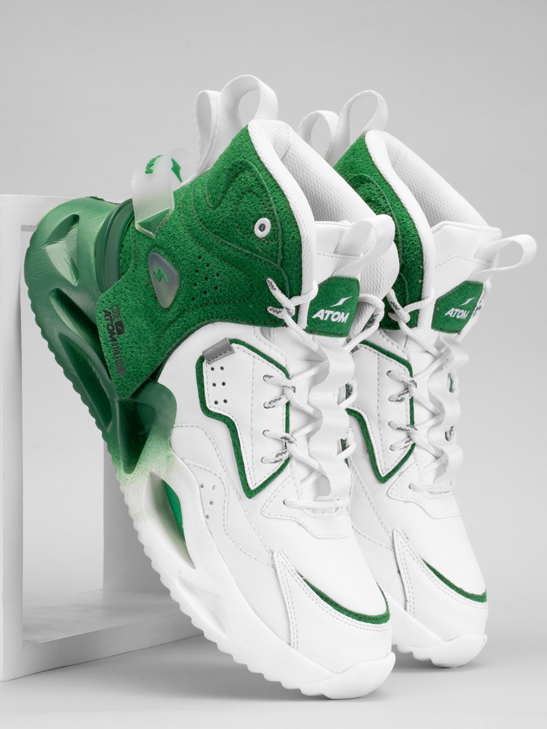 

Atom Men Colourblocked Sneakers, Green