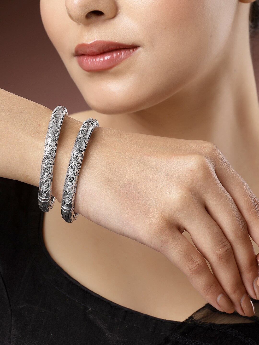 

NVR Set of 2 German Silver Plated Oxidised Kada Bangles