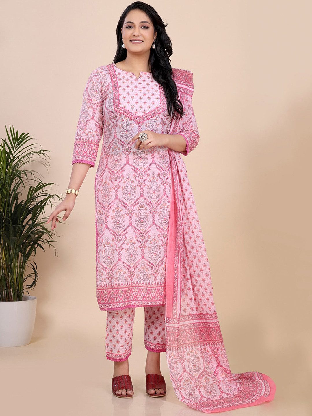 

Amchoor Ethnic Motifs Printed Round Neck Straight Kurta with Trousers & With Dupatta, Pink
