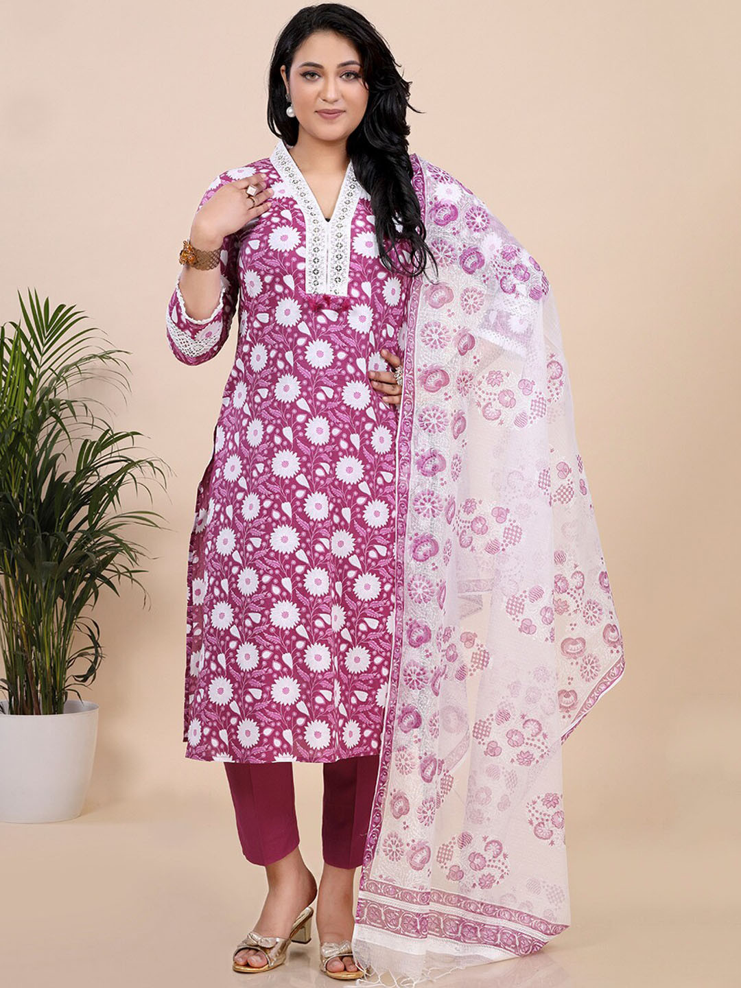 

Amchoor Floral Printed V-Neck Three-Quarter Sleeves Straight Kurta with Trousers & Dupatta, Purple