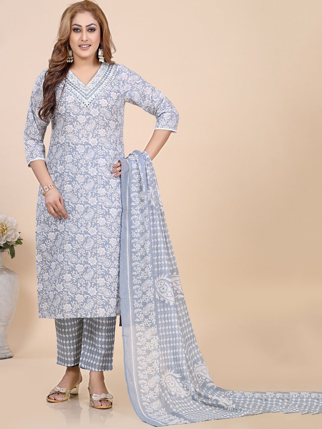 Amchoor Ethnic Motifs Printed Mirror Emblished V-Neck Kurta With Trouser & Dupatta, Grey