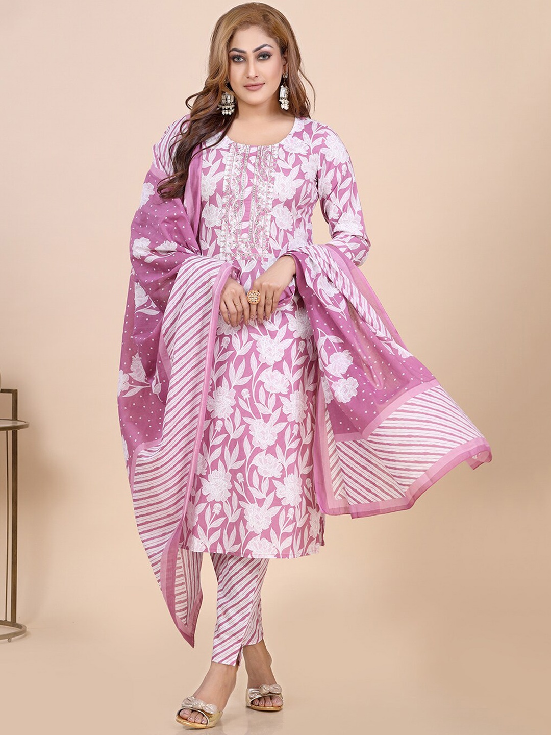 

Amchoor Floral Printed Sequinned Round Neck Kurta With Trouser & Dupatta, Pink