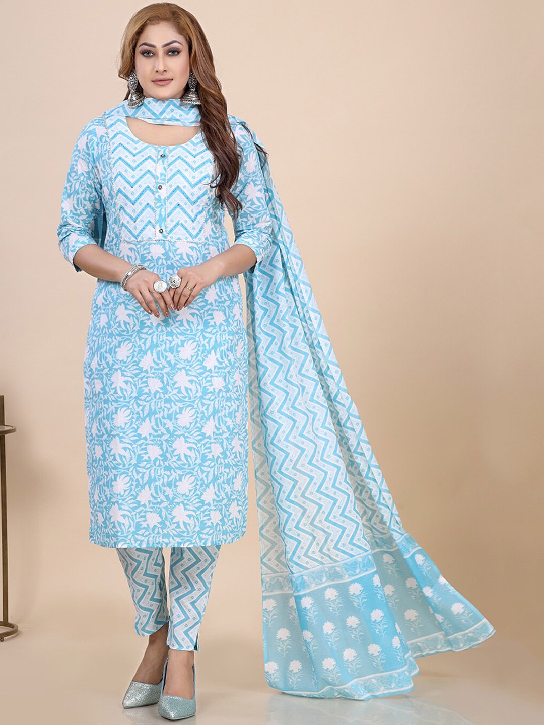 

Amchoor Floral Printed Regular Sequinned Kurta with Trousers & Dupatta, Blue