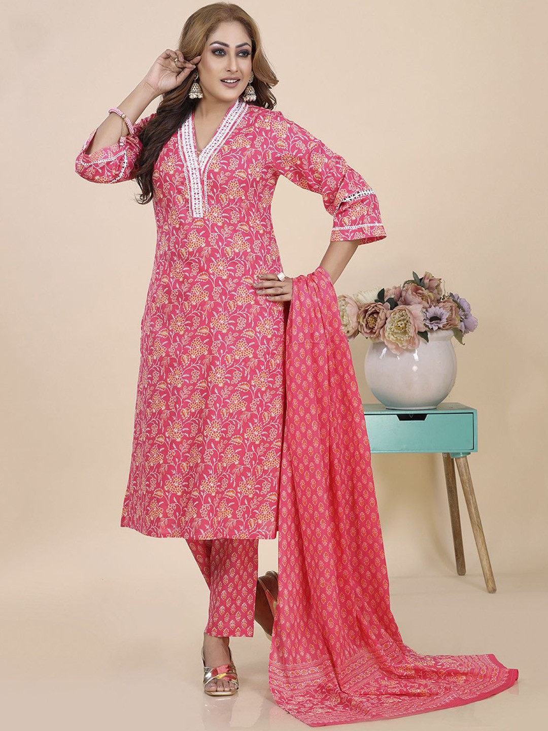 

Amchoor Floral Printed Thread Work V- Neck Kurta With Trouser & Dupatta, Pink