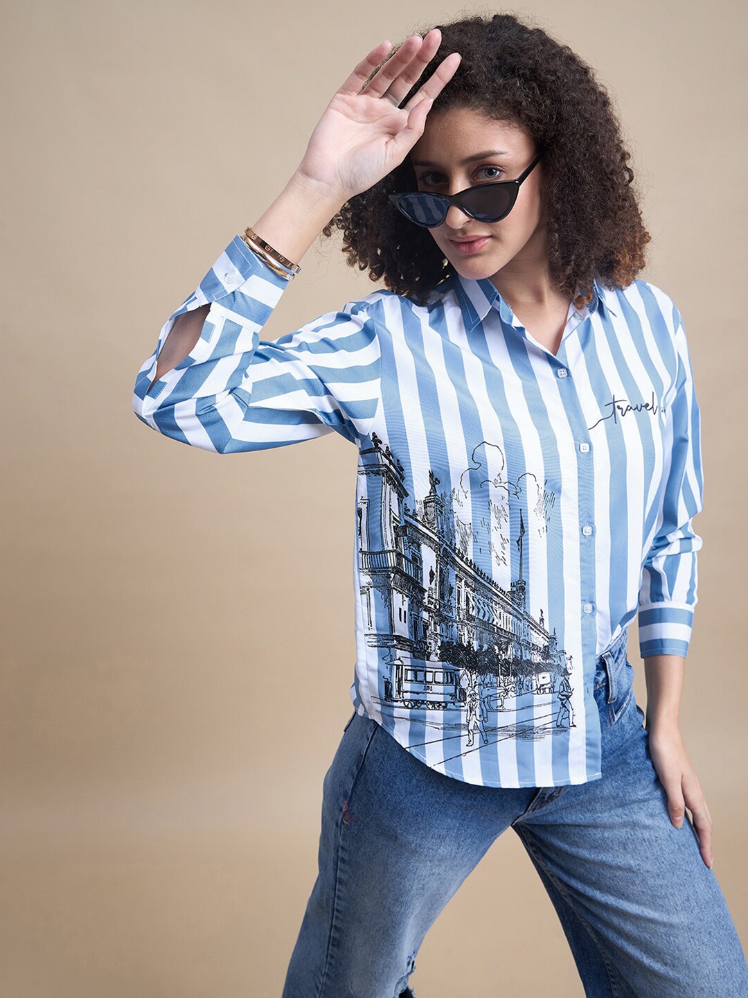 

The Roadster Lifestyle Co. Blue & White Oversized Fit Vertical Striped Shirt