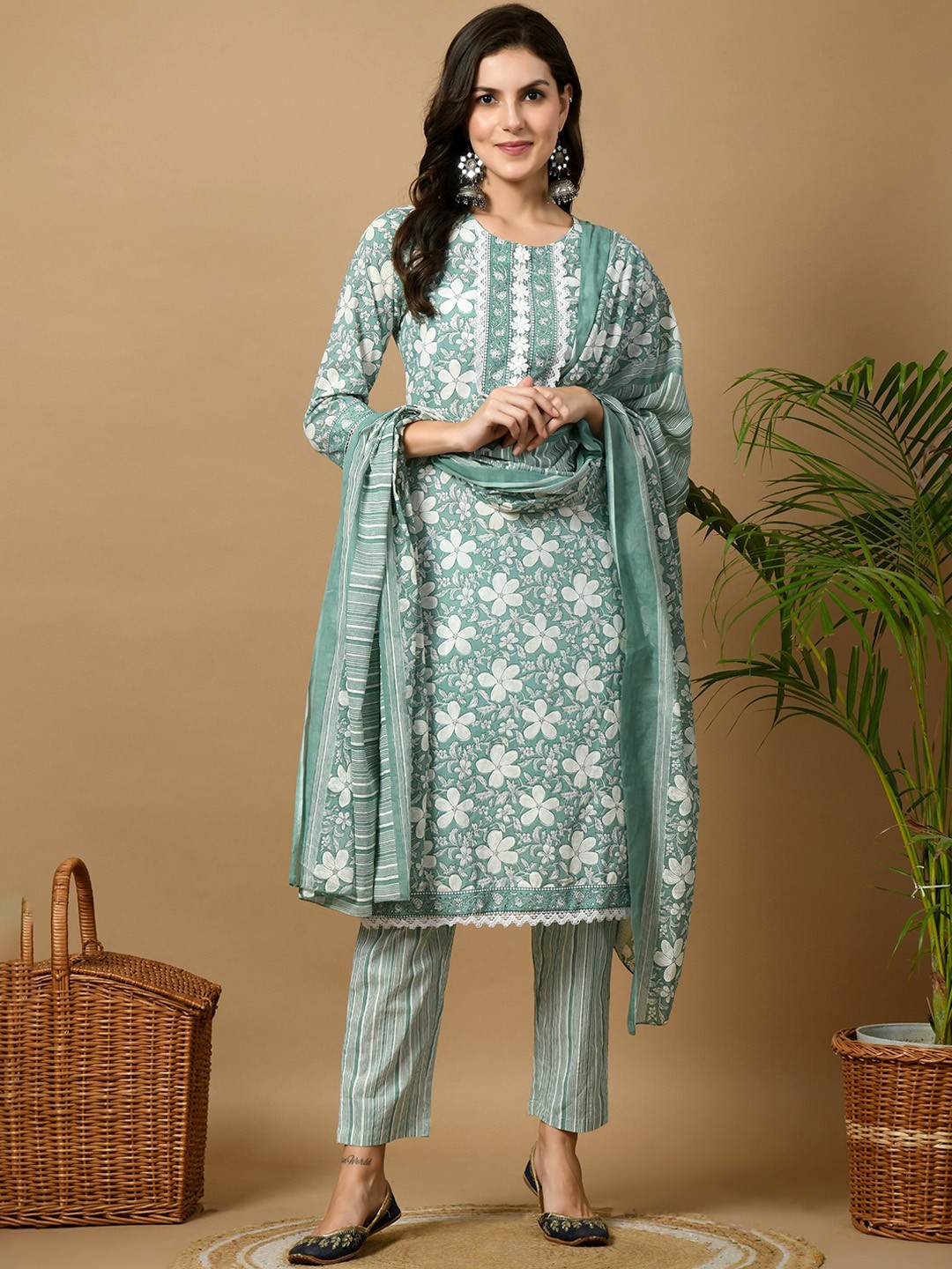 

FALTU.CO Floral Printed Thread Work Pure Cotton Straight Kurta With Trousers & Dupatta, Green