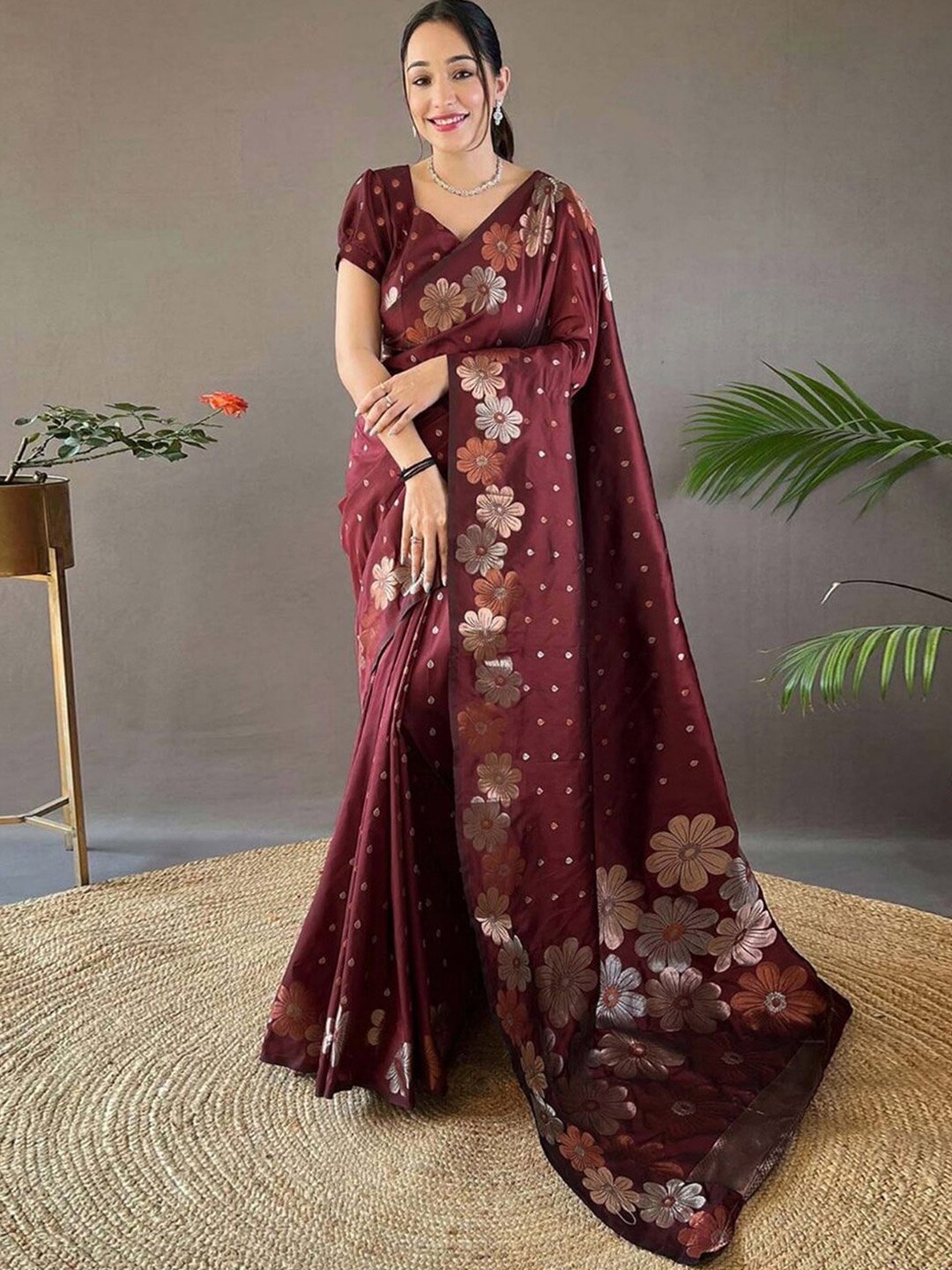

Mitera Floral Woven Design Zari Banarasi Saree, Maroon