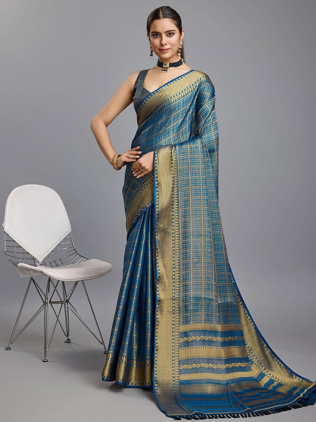 

Mitera Checked Woven Design Banarasi Zari Saree, Turquoise blue