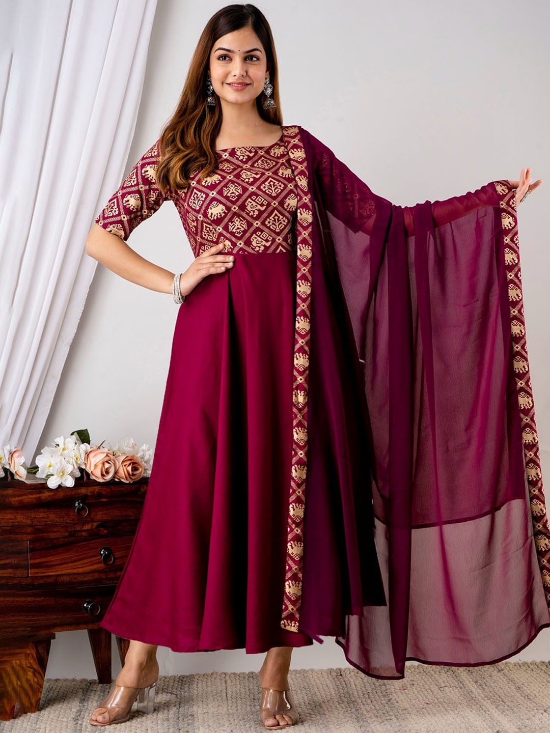 

Shedika Embroidered Regular Kurta with Palazzos & Dupatta, Red