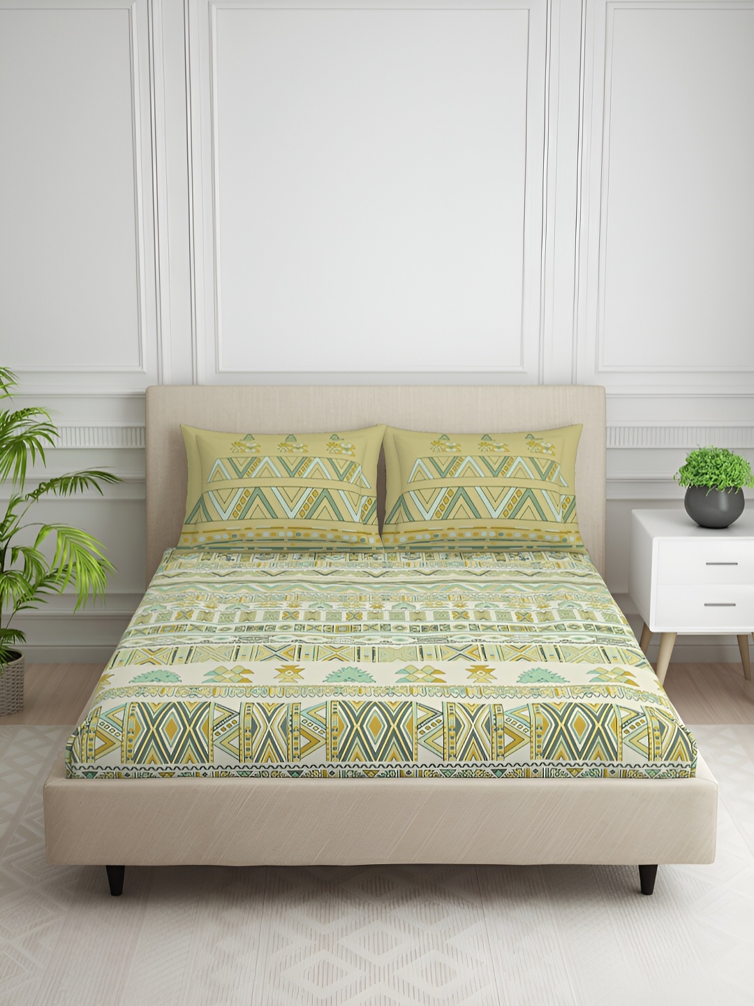 

SPACES White Geometric Cotton 144 TC King Bedsheet with 2 Pillow Covers