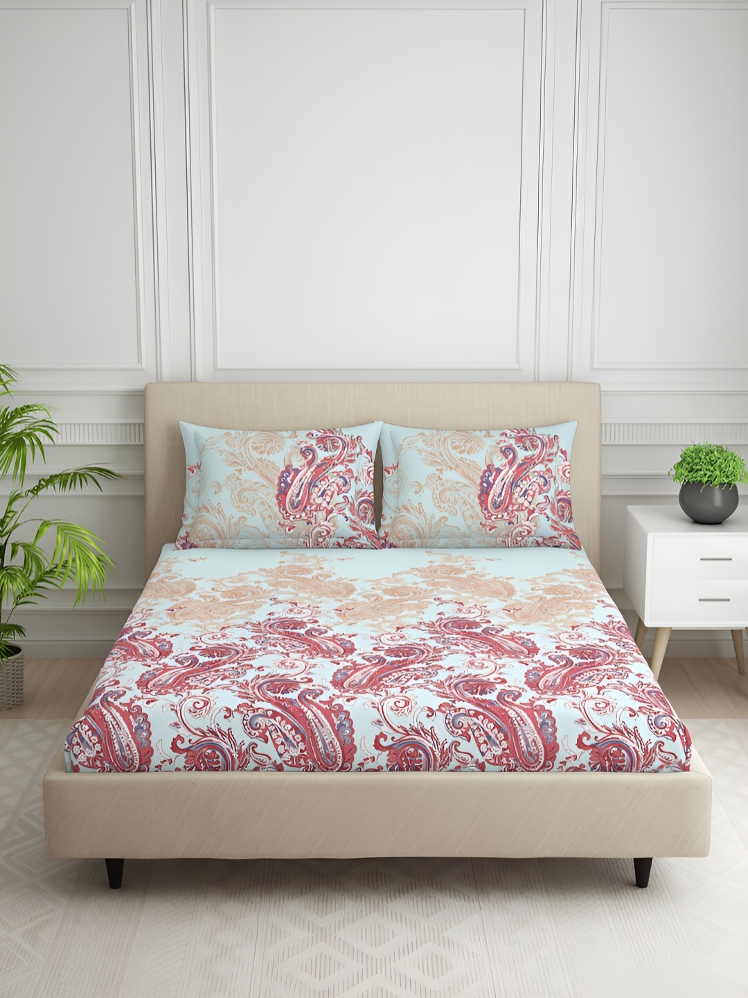 

SPACES Blue & Pink Printed Cotton 144 TC King Bedsheet With 2 Pillow Covers