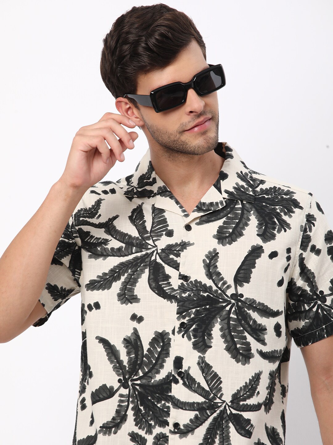 

R&B Floral Printed Cuban Collar Short Sleeves Casual Shirt, White