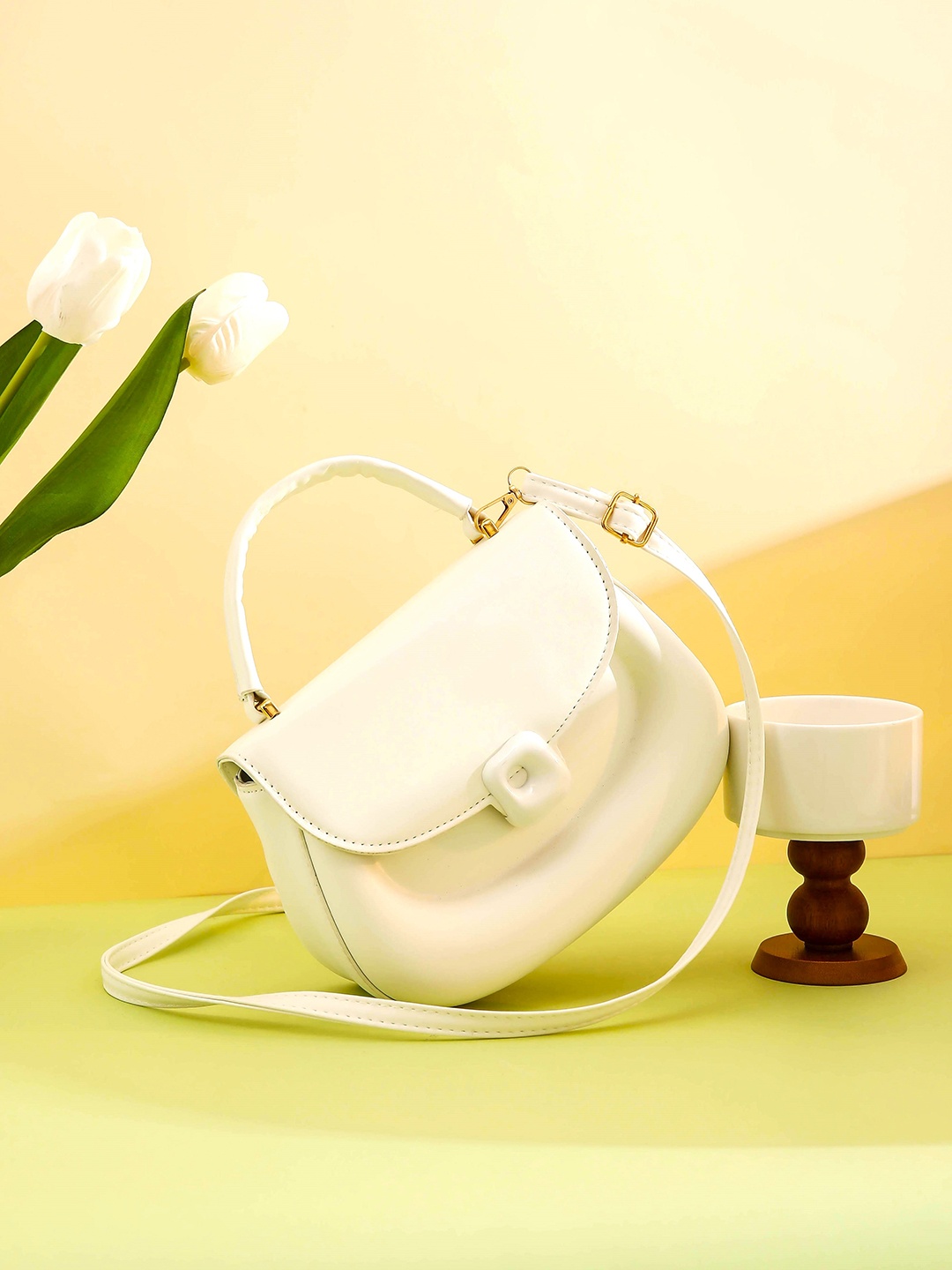 

Diva Dale Structured Sling Bag, White