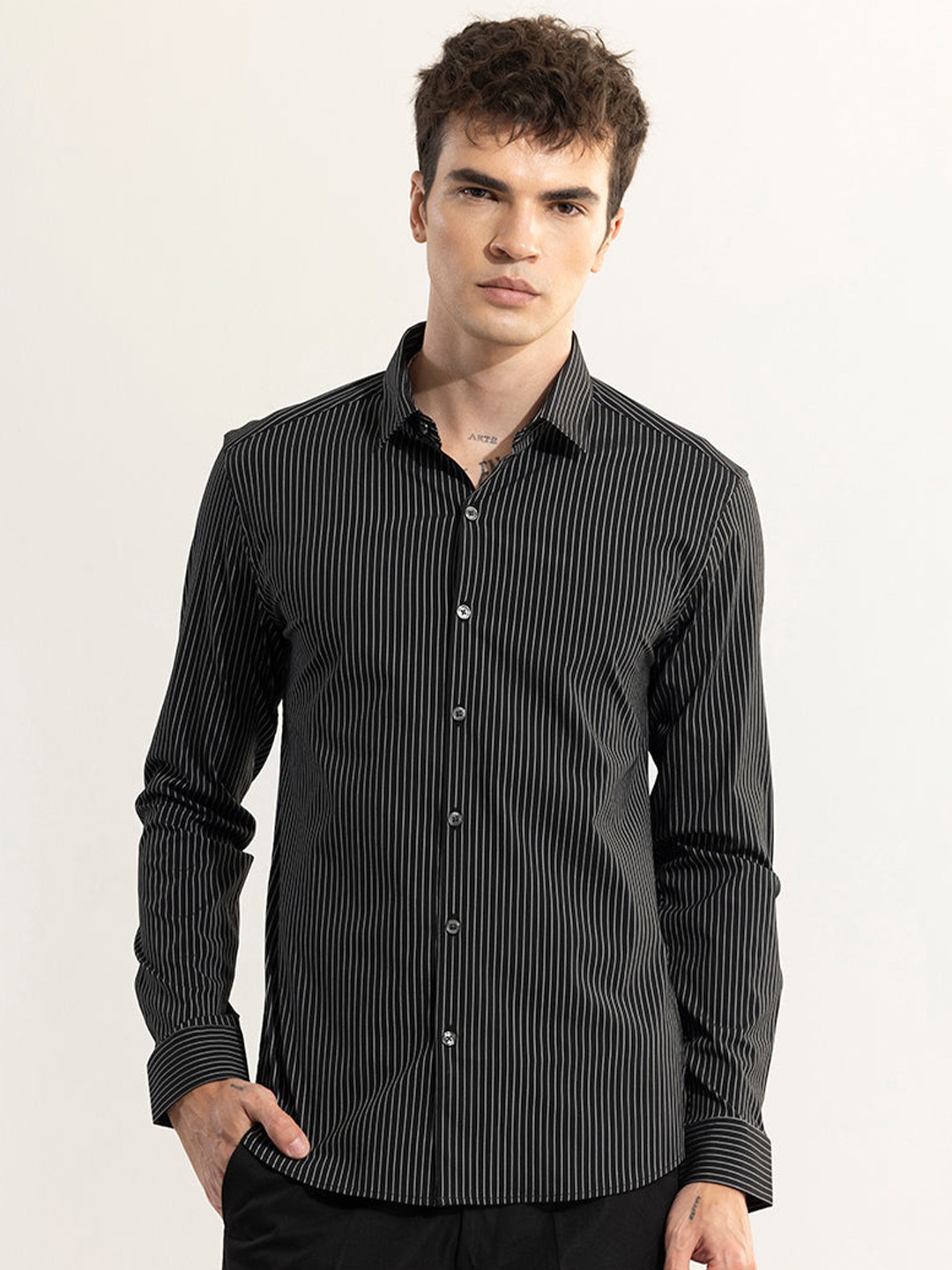 

Snitch Classic Slim Fit Striped Spread Collar Casual Shirt, Black