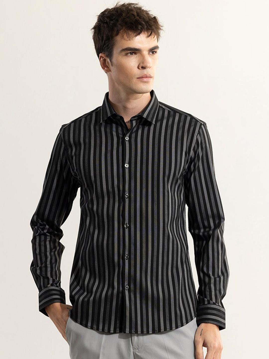 

Snitch Classic Slim Fit Striped Spread Collar Casual Shirt, Black