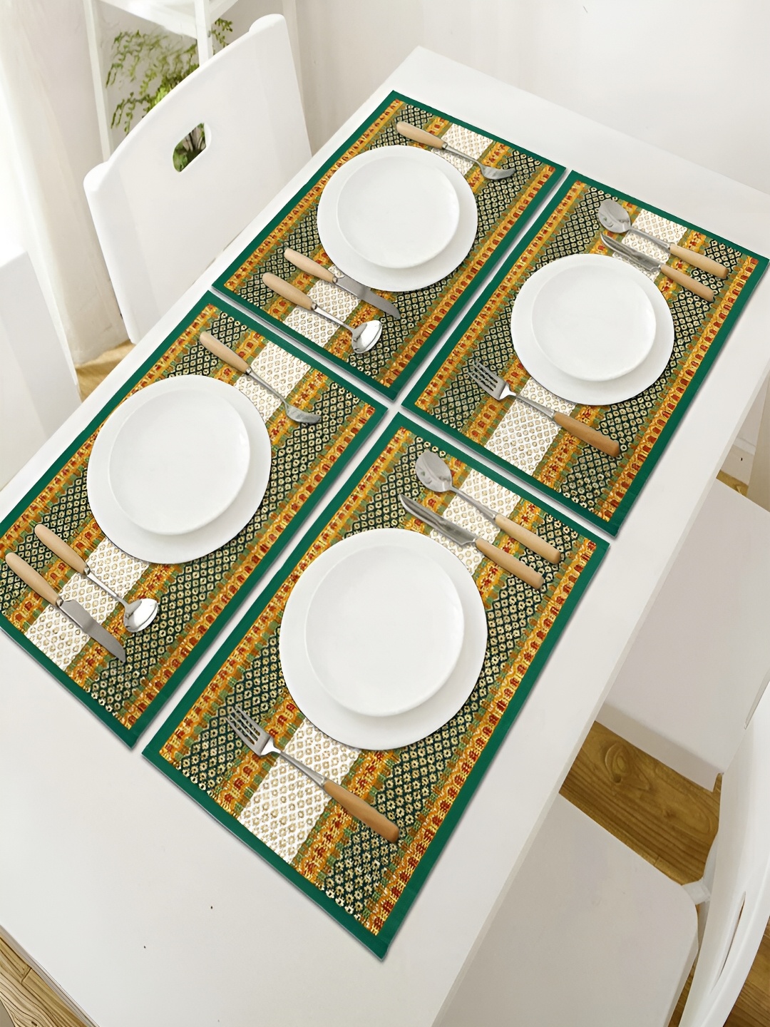 

HOKIPO Madurkathi 4 Pieces Green Geometric River Grass Table Placemats