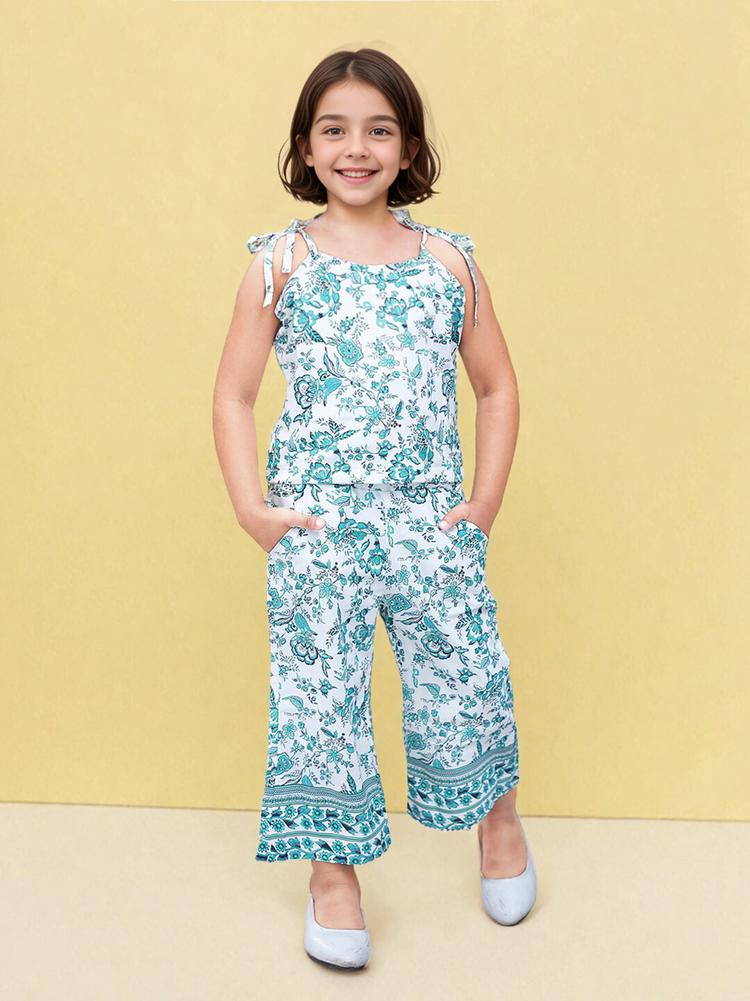 

Toonyport Girls Printed Shoulder Straps Top With Palazzos, Green