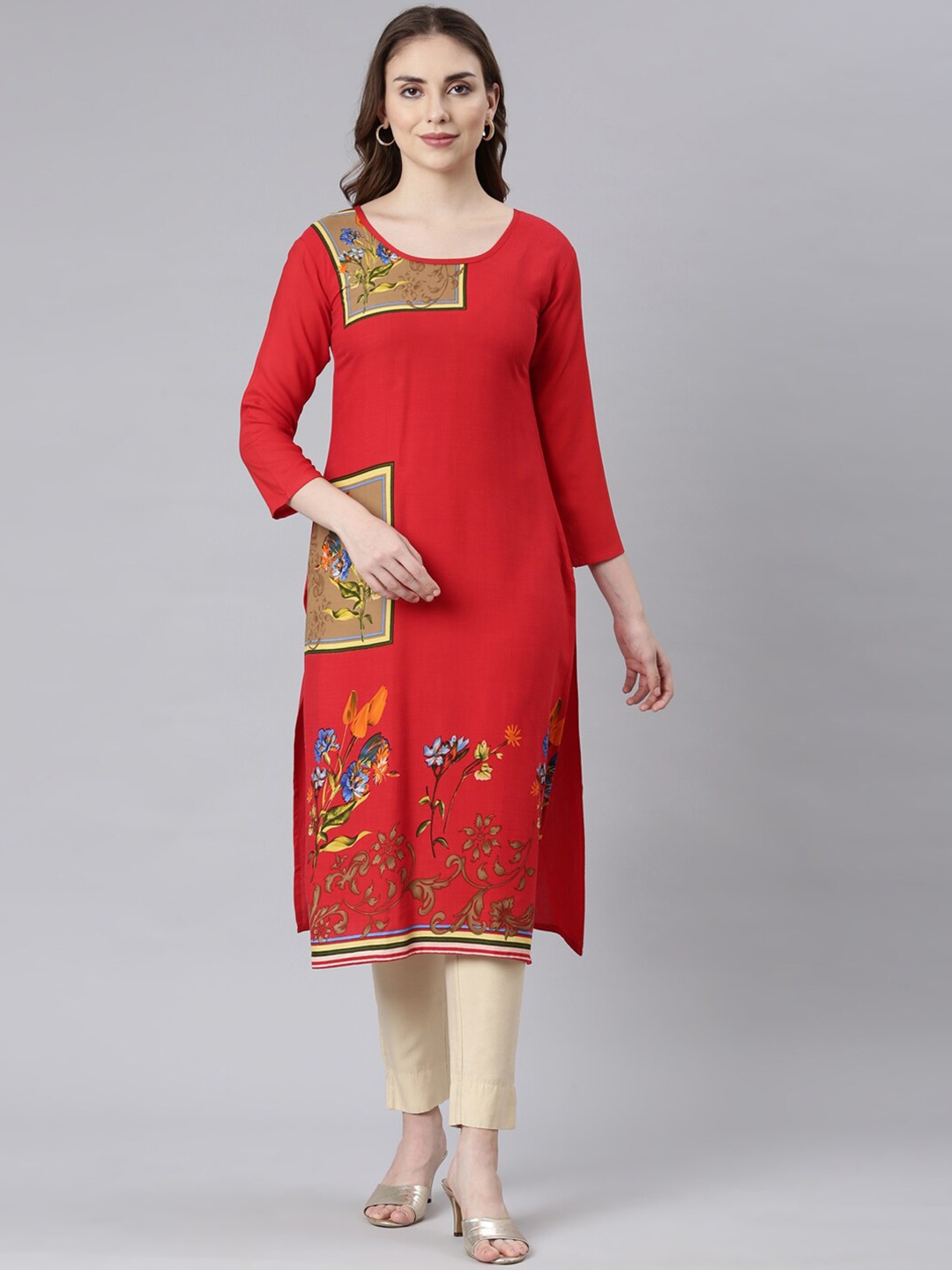 

Souchii Floral Printed Round Neck Straight Kurta, Red