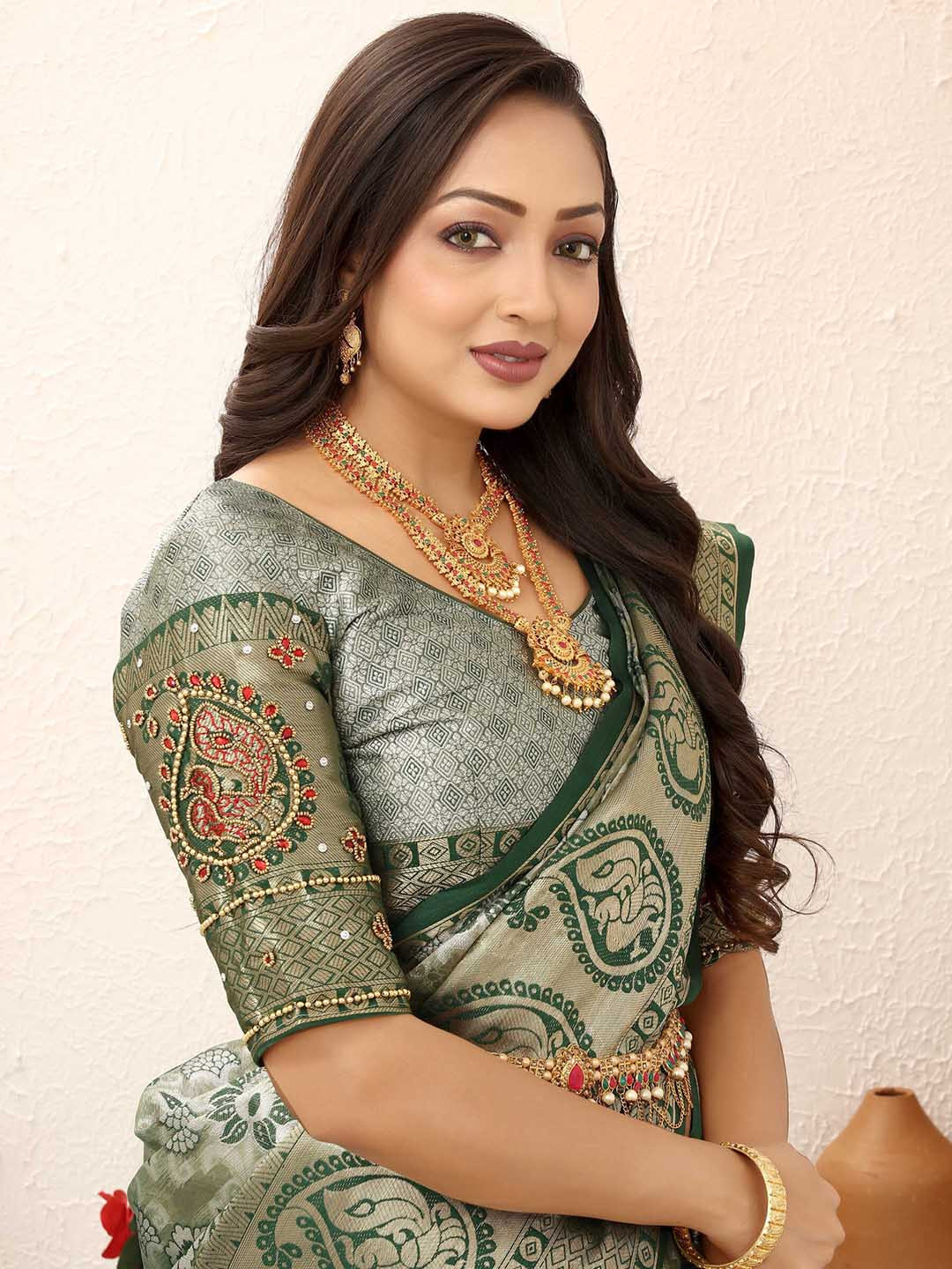 

Tankori Woven Design Zari Tissue Kanjeevaram Saree, Green