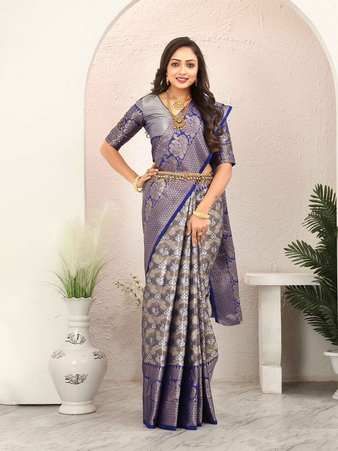 

Tankori Woven Design Zari Tissue Kanjeevaram Saree, Blue