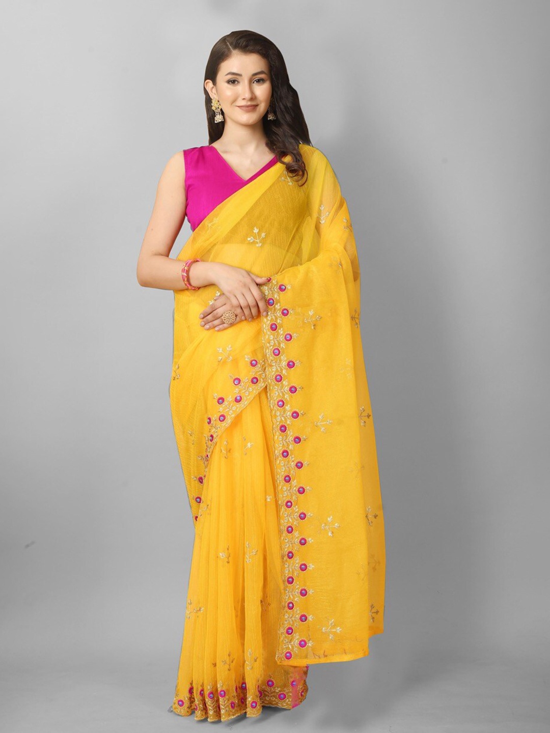 

Celeb Styles Floral Embroidered Net Saree, Yellow