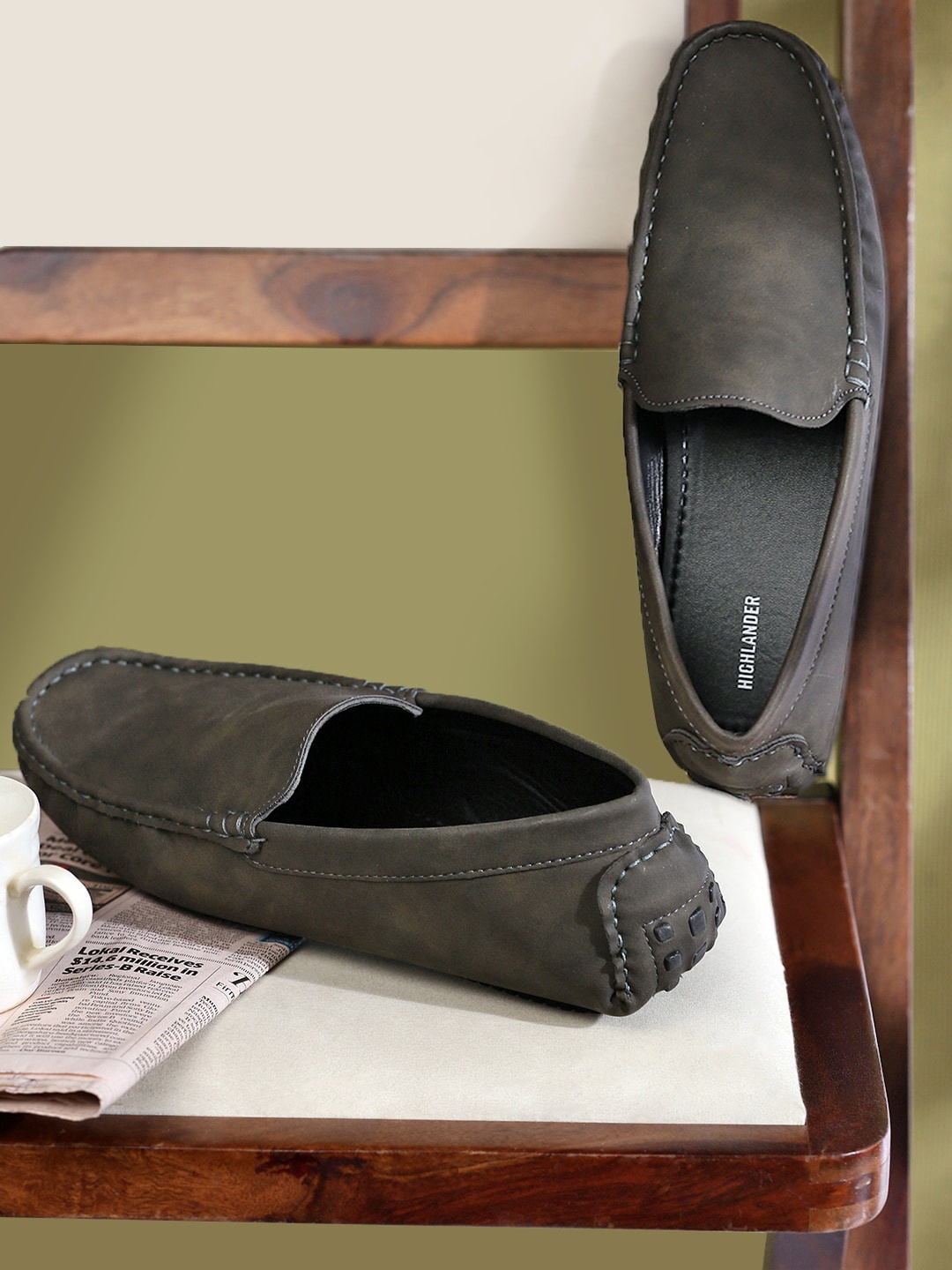 

HIGHLANDER Men Grey Round Toe Memory Foam Loafers