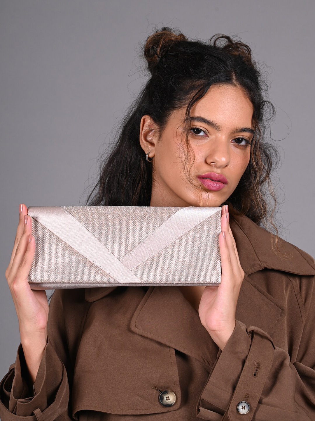 

ODETTE Textured Envelope Clutch, Gold