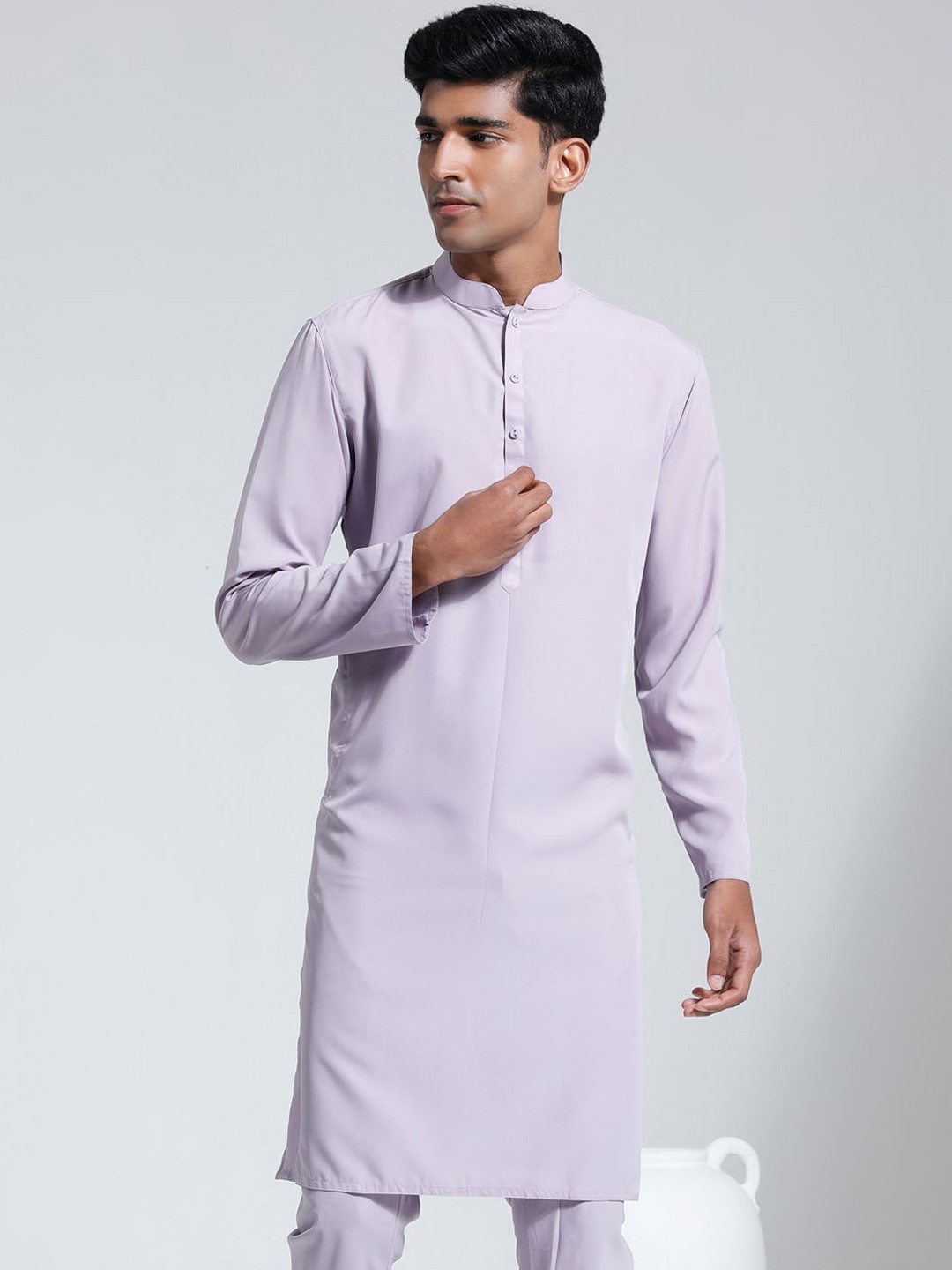 

VASTRAMAY Long Sleeves Mandarin Collar Crepe Kurta, Purple