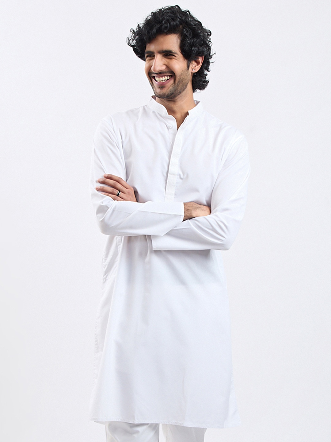 

VASTRAMAY Long Sleeves Mandarin Collar Cotton Kurta, White