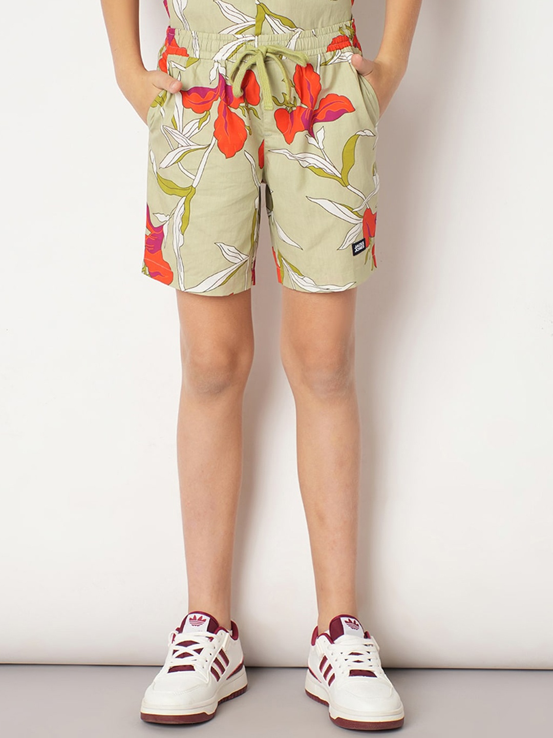 

Jack & Jones Junior Boys Floral Print Mid Rise Cotton Shorts, Green