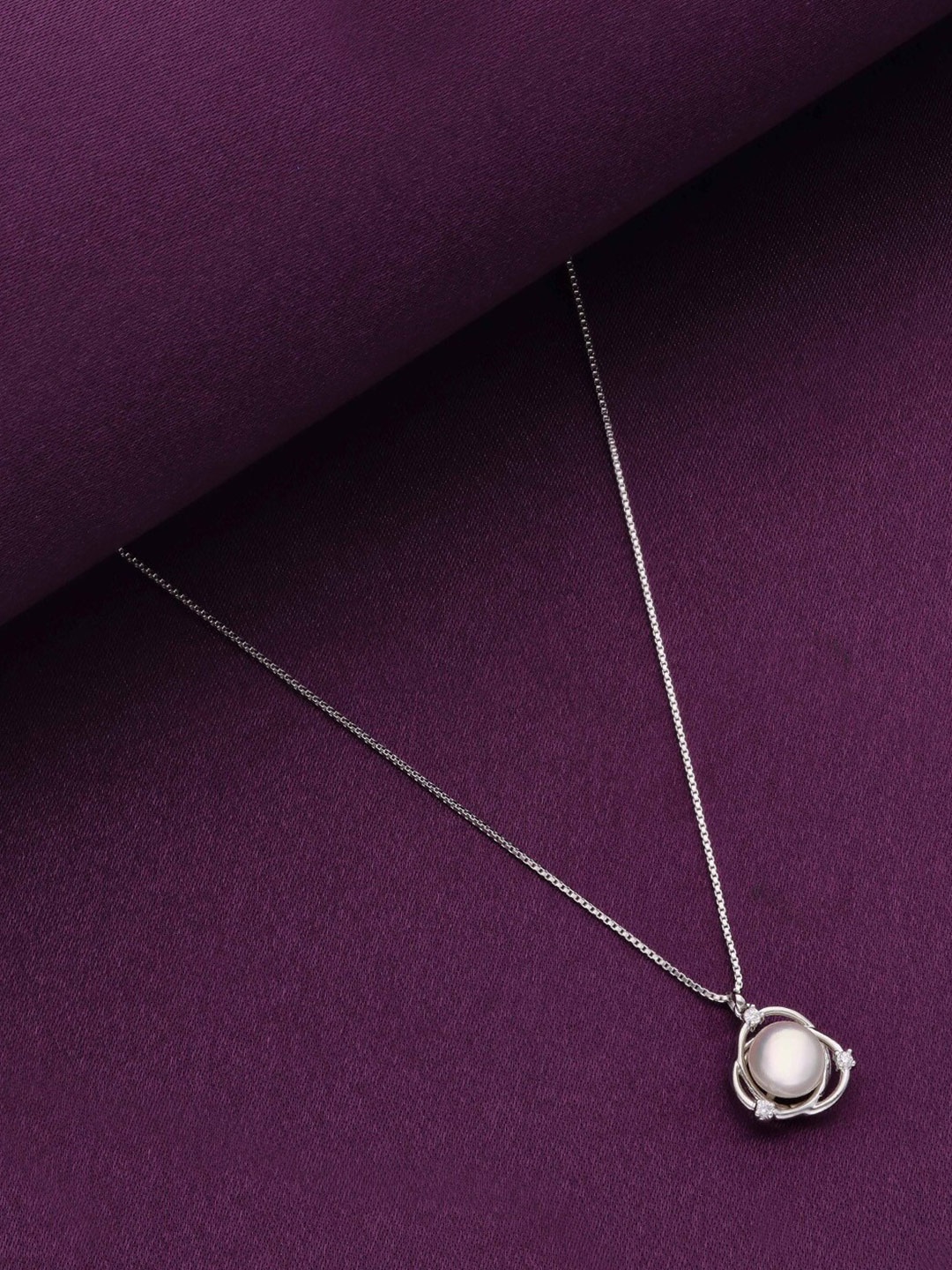 

KAI JEWEL Sterling Silver Rhodium-Plated Cubic Zirconia Studded Pendant Chain