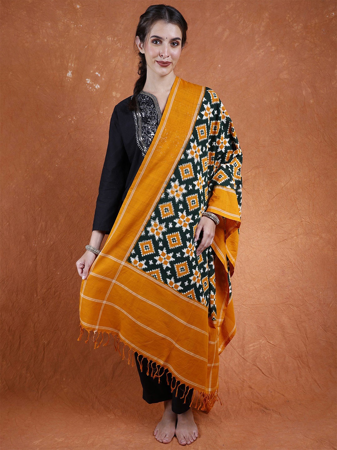 

Exotic India Bistro Green Pure Cotton Pochampally Handloom Dupatta with Double Ikat Weave