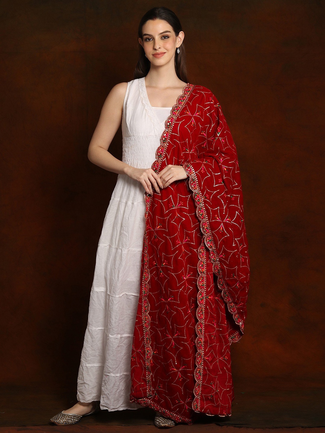 

Exotic India True Red Velvet Dupatta with Zari and Sequinned Diamond Pattern