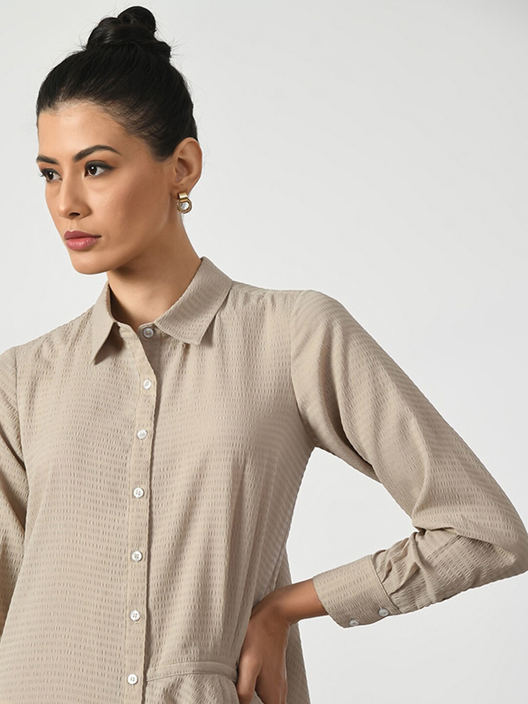 

OFFICE & YOU Textured Shirt Collar Long Sleeves Cotton Tunic, Beige