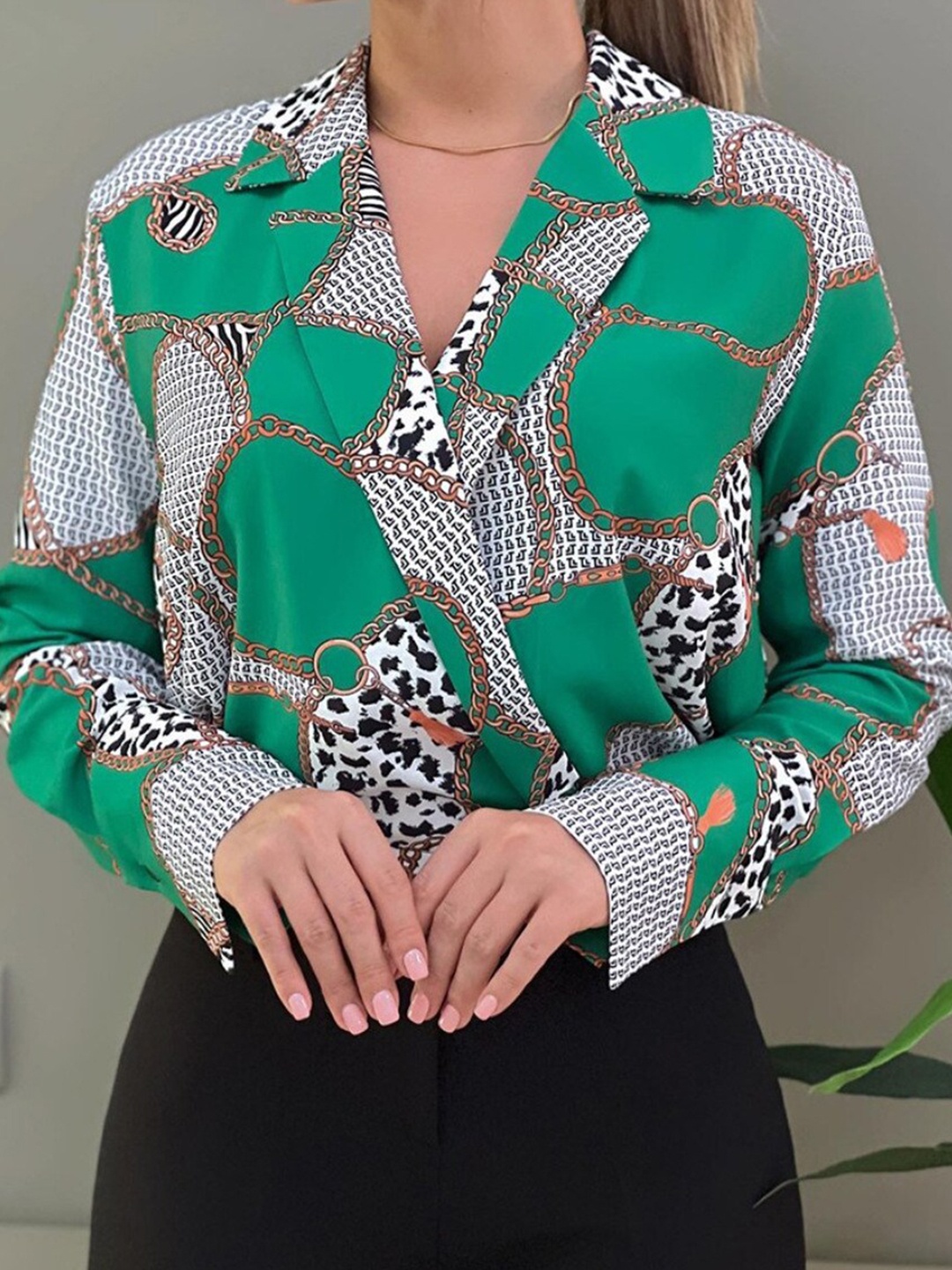 

StyleCast Green & White Abstract Printed Lapel Collar Top