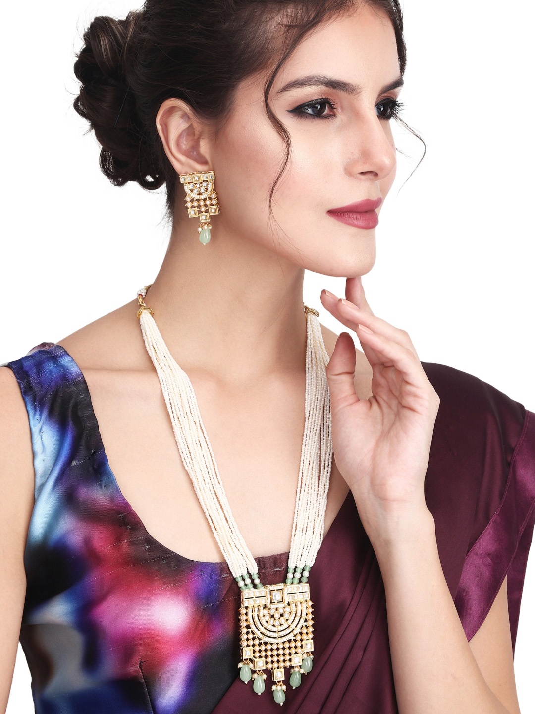 

Anvik Gold-Plated Kundan-Studded & Beaded Jewellery Set