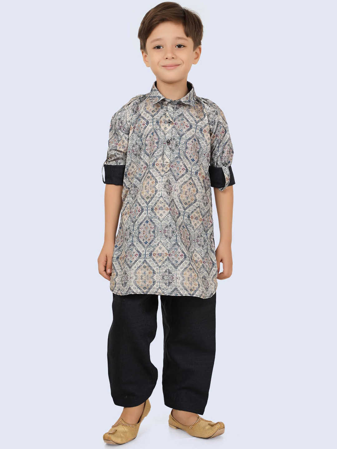 

Ethniks Neu-Ron Boys Ethnic Motifs Printed Shirt Collar Straight Kurta with Salwar, Navy blue