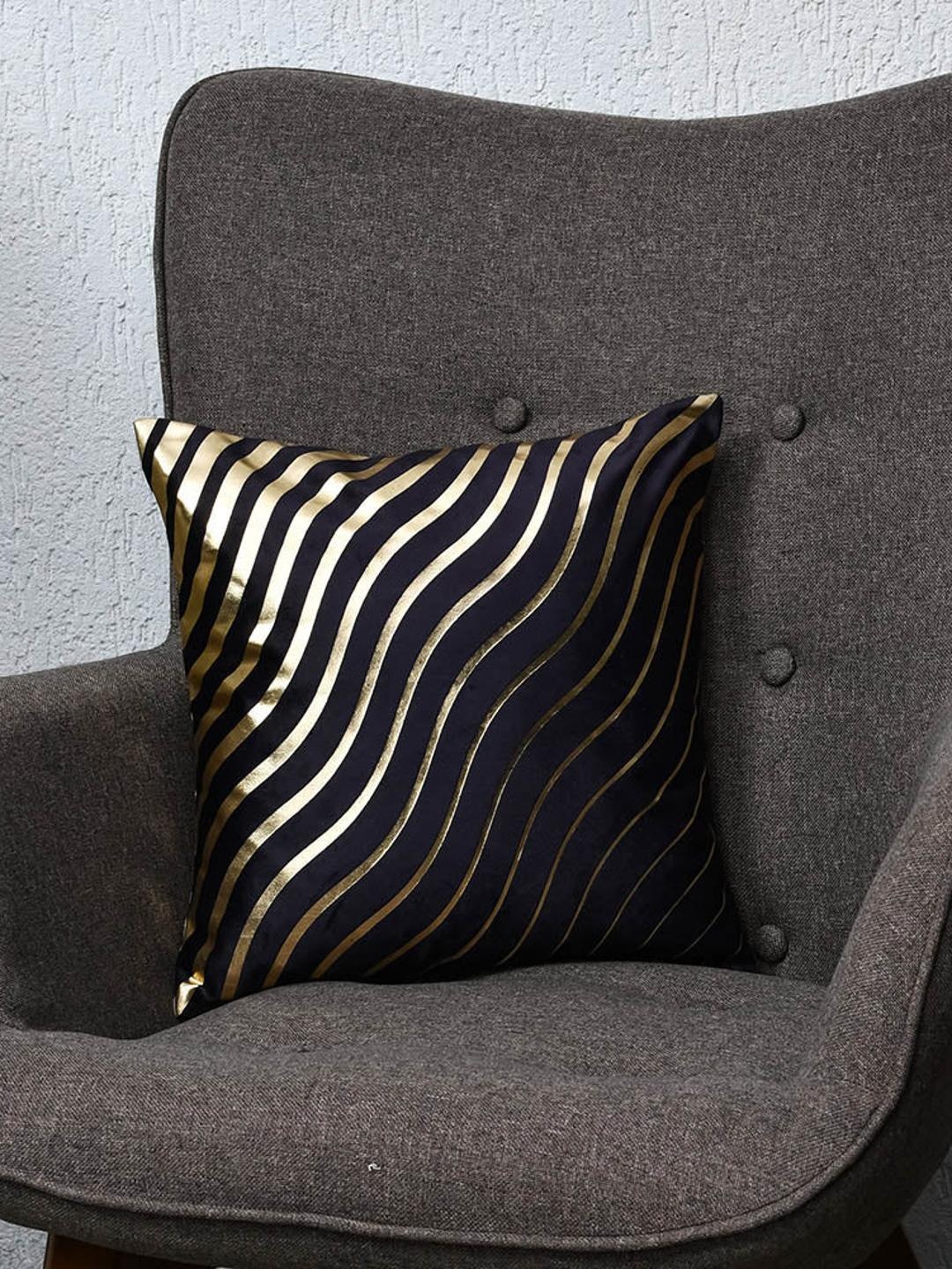 

Athome by Nilkamal Black & Gold-Toned Striped Square Cushion Cover