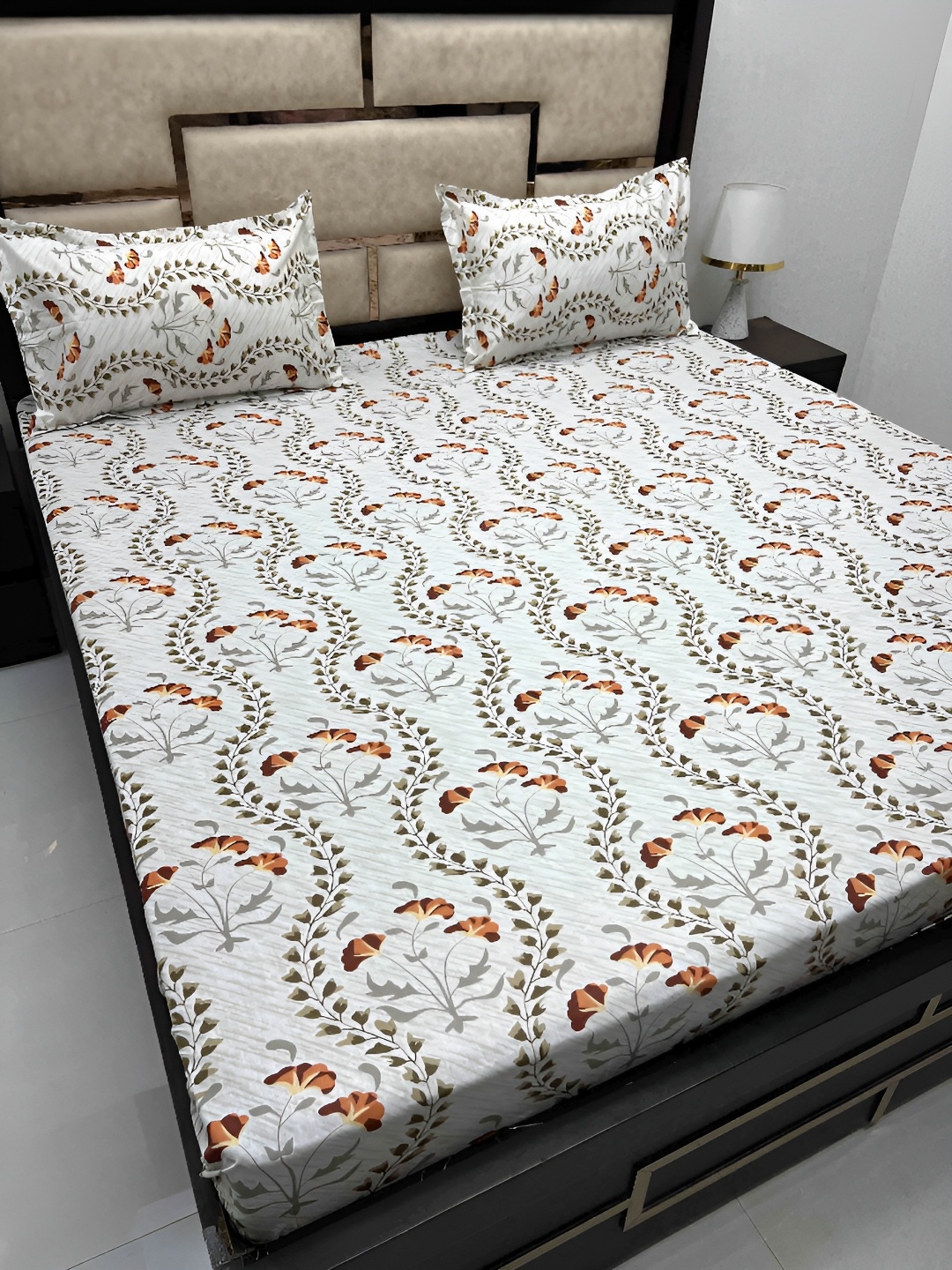 

Pure Decor White & Orange Floral Cotton 300 TC King Bedsheet with 2 Pillow Covers