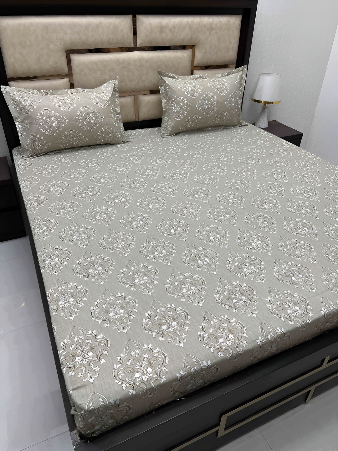 

Pure Decor Grey & White Ethnic Motifs Cotton 300 TC King Bedsheet with 2 Pillow Covers