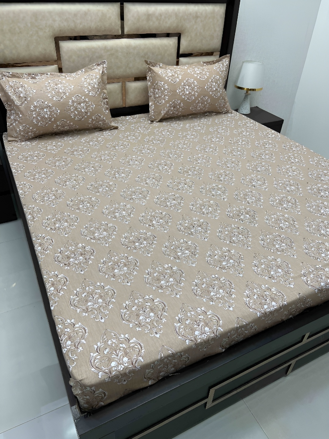 

Pure Decor Brown & White Ethnic Motifs Cotton 300 TC King Bedsheet with 2 Pillow Covers