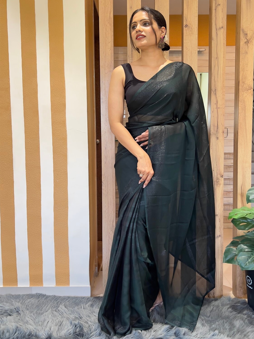 

LeeliPeeri Designer Ready to Wear Saree, Grey