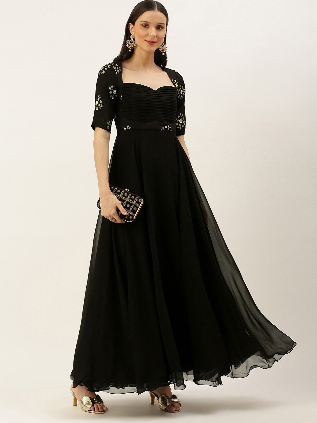 

Ethnovog Floral Embroidered Sweetheart Neck Regular Sleeves Maxi Dress, Black