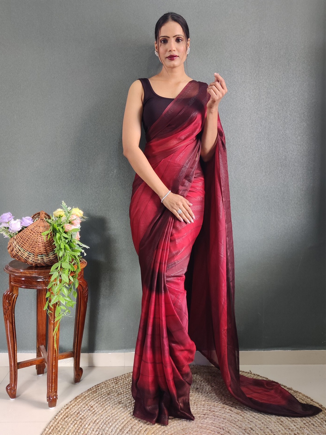 

LeeliPeeri Designer Striped Ready to Wear Saree, Red