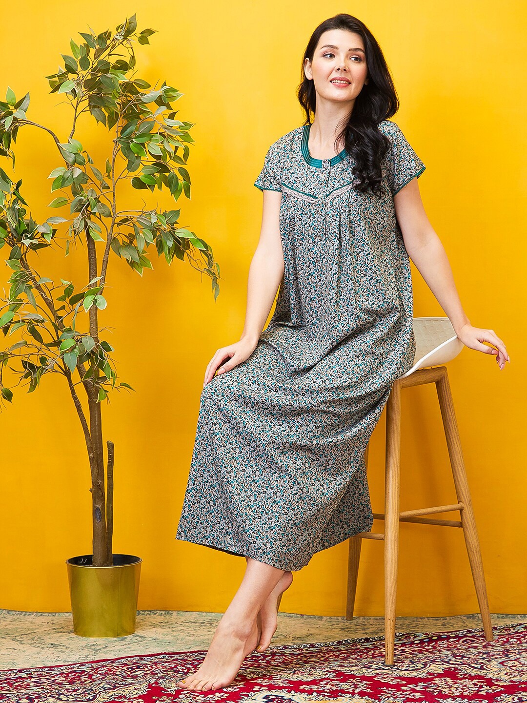 

AV2 Floral Printed Maxi Nightdress, Green