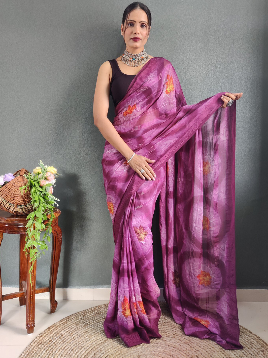 

LeeliPeeri Designer Floral Printed Saree, Purple