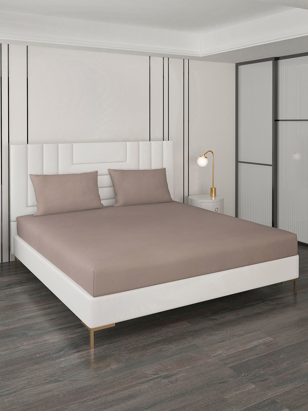 

Monte Carlo Brown Cotton 400 TC King Bedsheet With 2 Pillow Covers