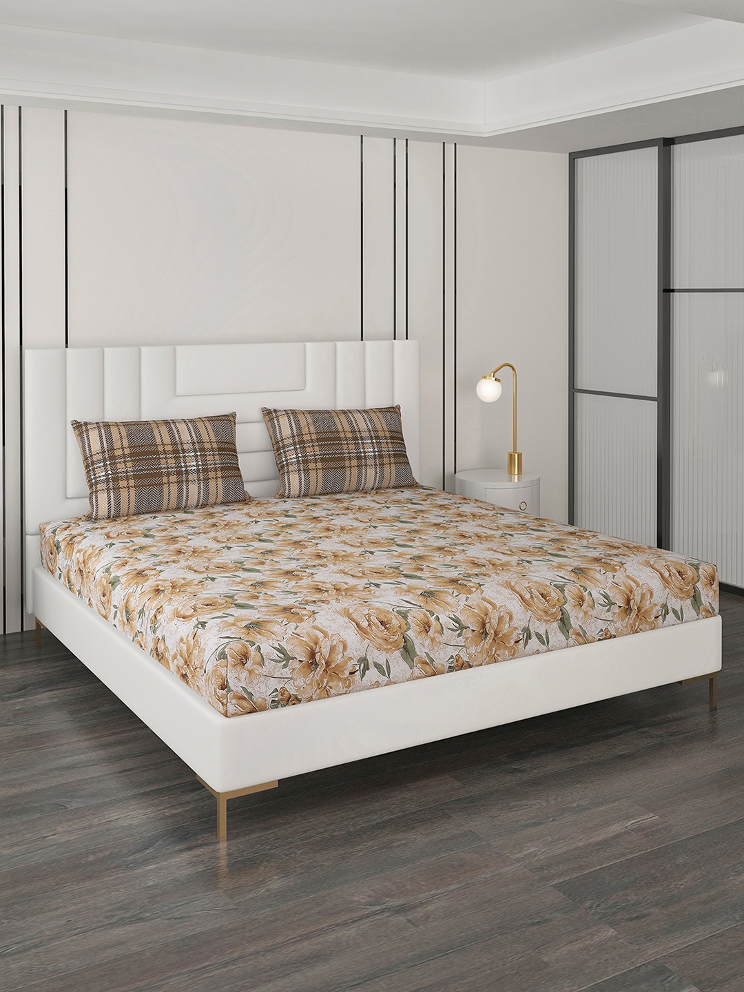 

Monte Carlo Yellow & Brown Floral 144 TC King Bedsheet with 2 Pillow Covers