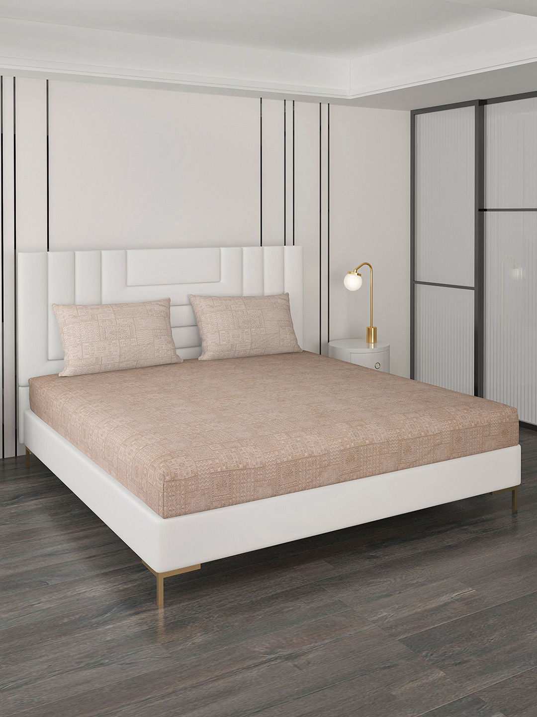 

Monte Carlo Beige Graphic Cotton 180 TC King Reversible Bedsheet With 2 Pillow Covers