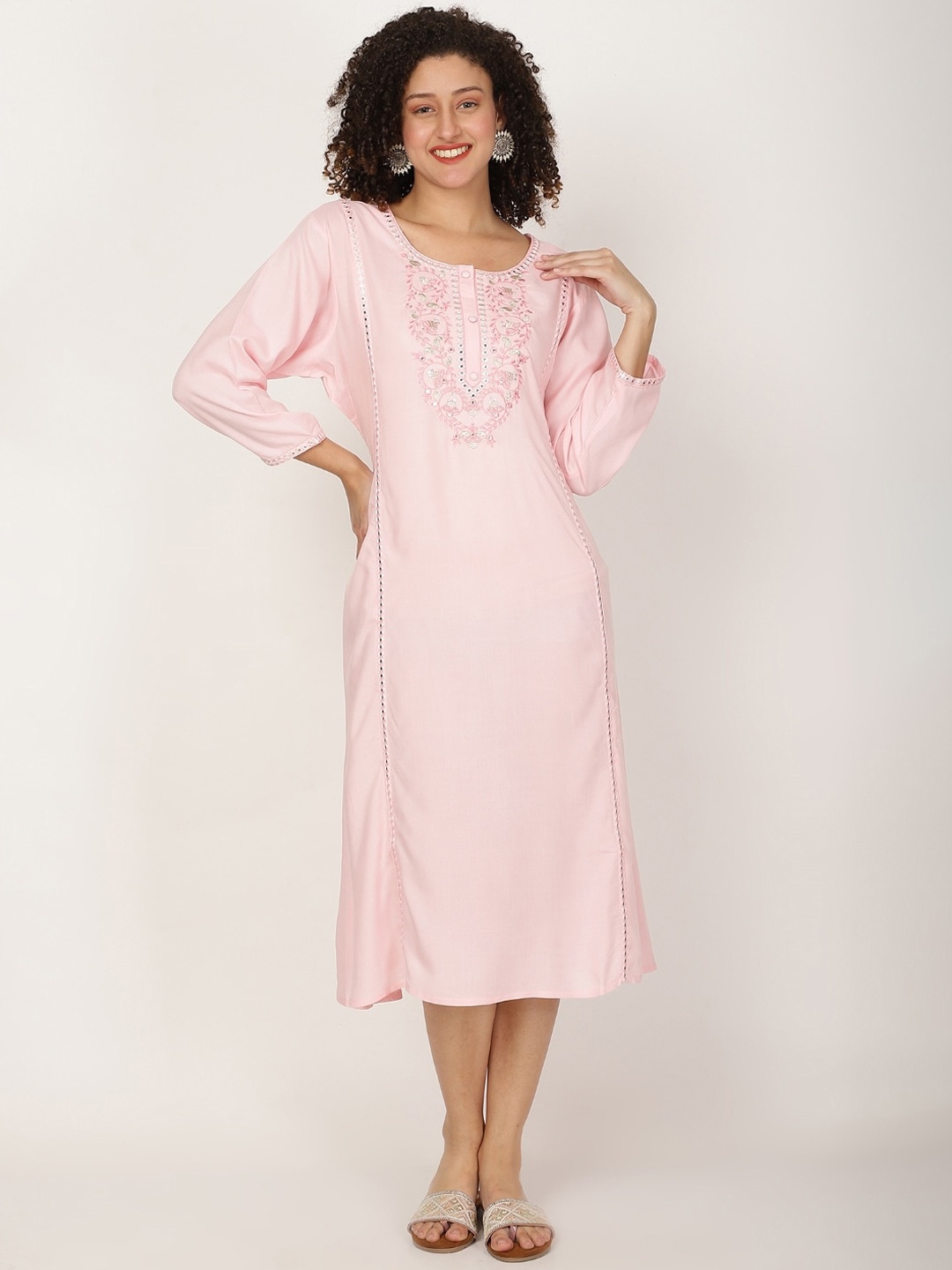 

Rue Collection Ethnic Motifs Embroidered Straight Kurta, Pink